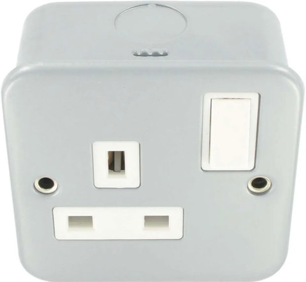 1 Gang 1G 13 Amp Metal Clad Single Plug Socket